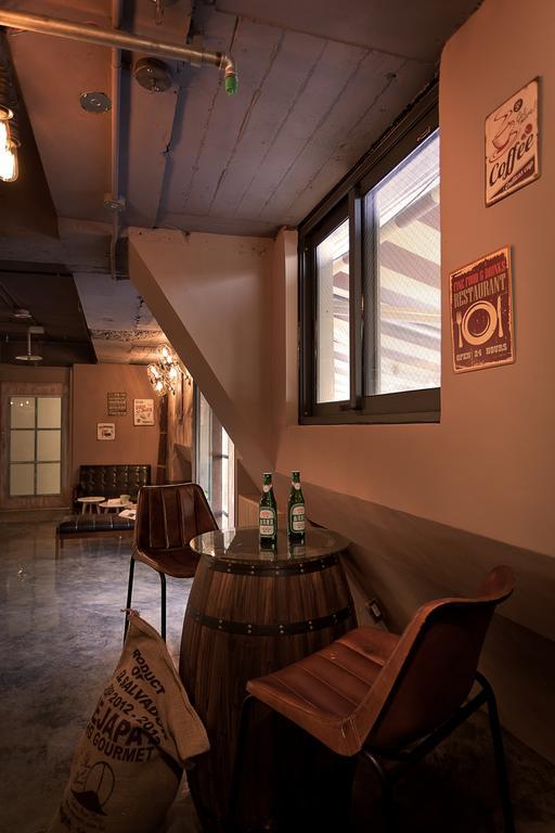 Ximen Wow Hostel Тайбэй Экстерьер фото